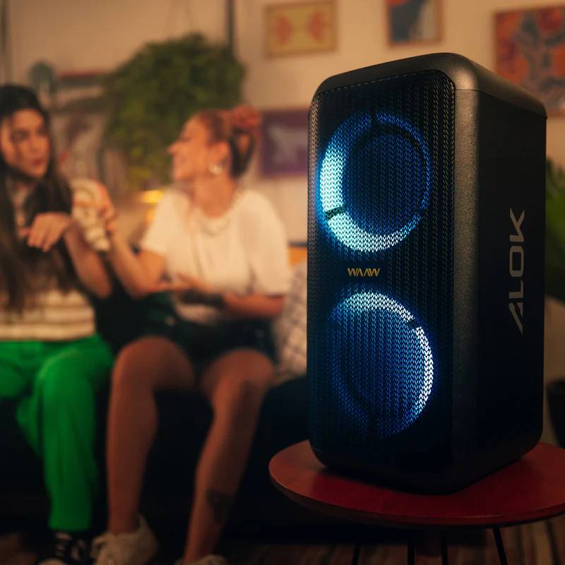 Conexões: Bluetooth 5.0, USB, P2 e P10